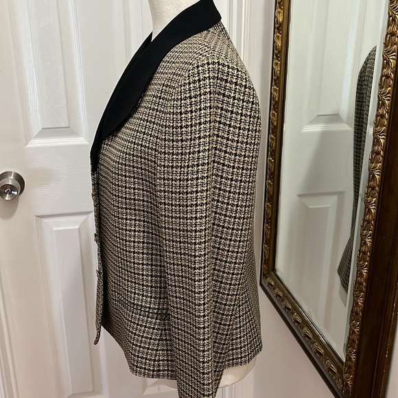 Le Suit Black and  beige  vintage Blazer with Classic Tailoring size 10 - Picture 2 of 7